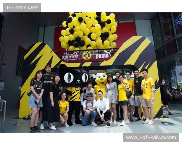 冠军球队球员参与线上粉丝互动答疑拉近距离，冠军主场